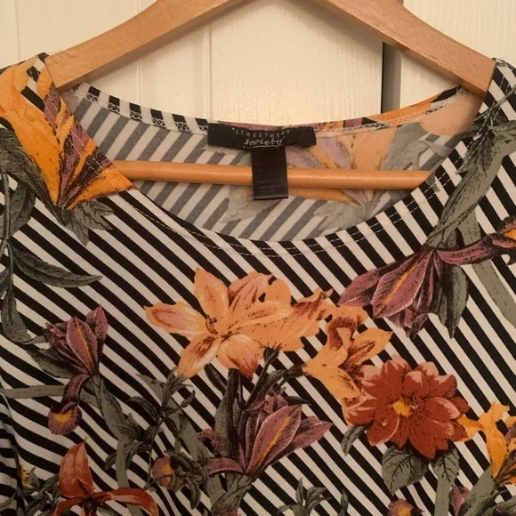 Striped Ruffle Cap Sleeve Top - Picture 4 of 5